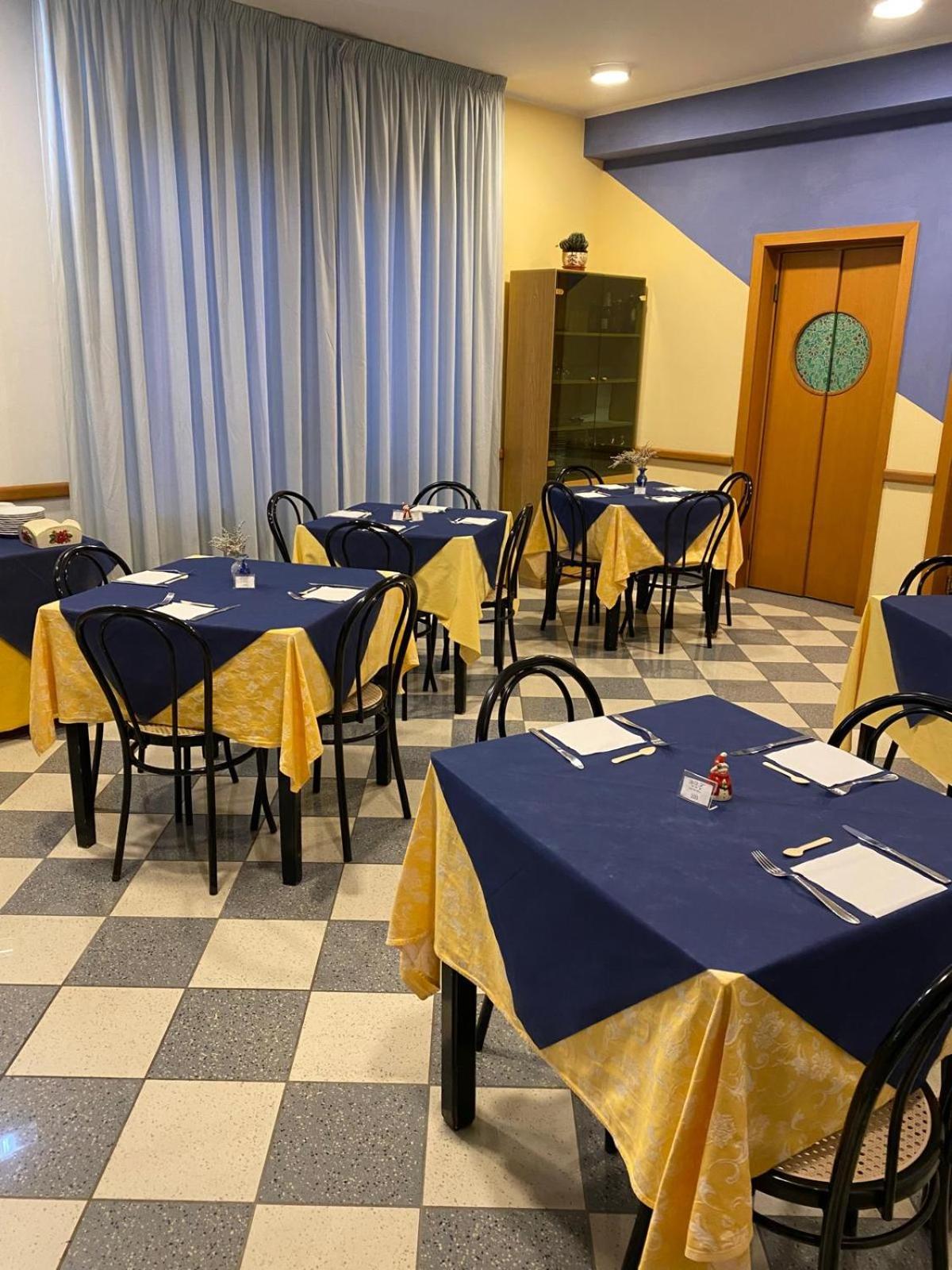 Hotel Ferrara Chianciano Terme Exterior foto